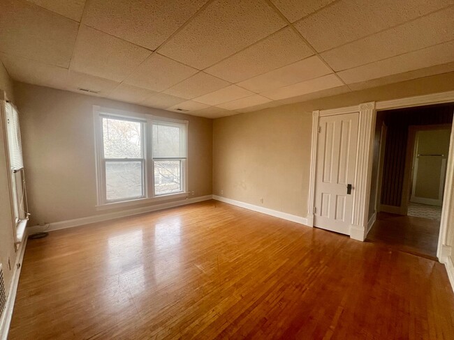Building Photo - 1220 S 20th St