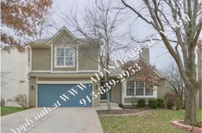 Primary Photo - Beautiful 4 Bed 3 Bath Home in Olathe-Avai...