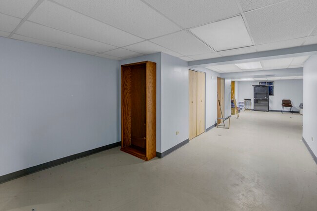 Building Photo - 7736 W 157th Pl