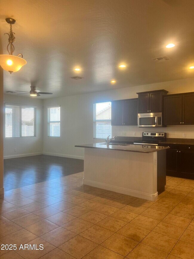 Building Photo - 36018 N Richardson Dr