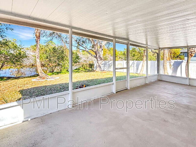 Building Photo - 117 SW Glenwood Dr