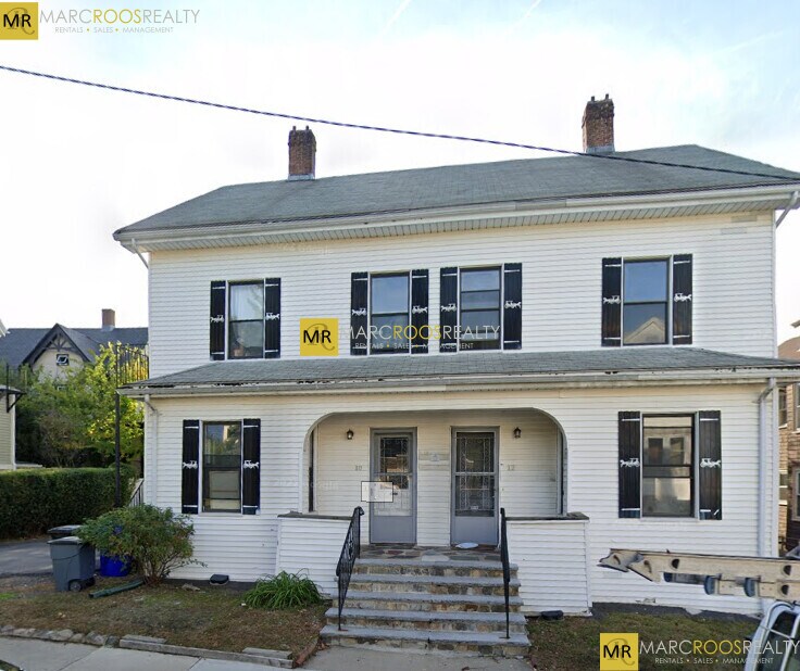 Building Photo - 10 Saunders St