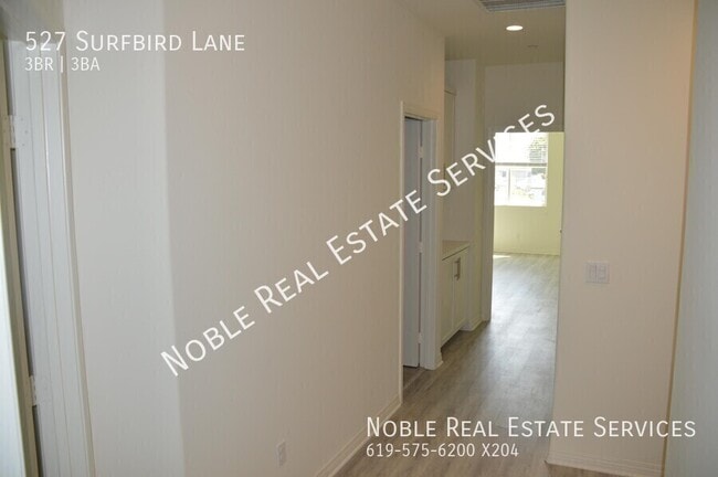 Building Photo - 527 Surfbird Ln