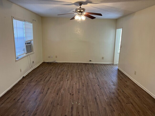 Building Photo - 1801 Goodyear Ave