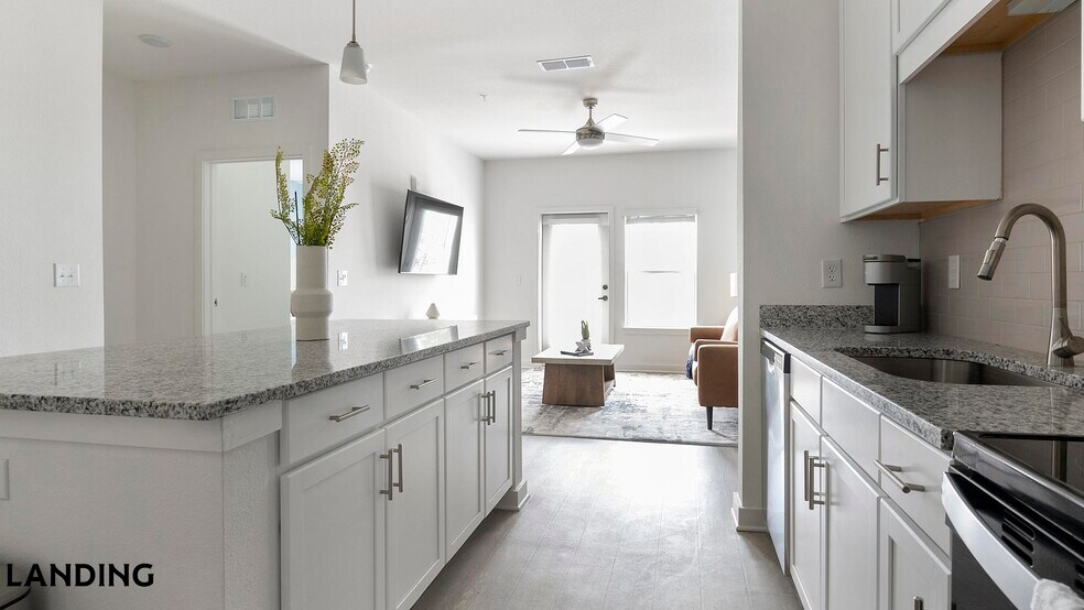 Building Photo - 12525 Tibbets Ln