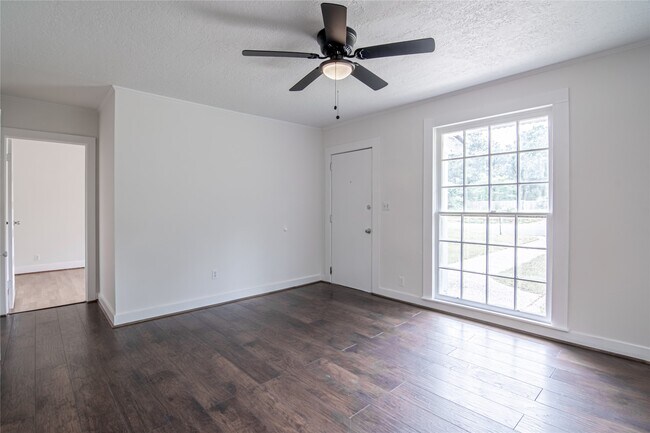 Building Photo - 3141 Old Houston Rd