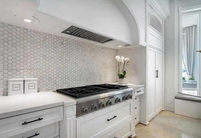 Building Photo - 432 S Hibiscus Dr