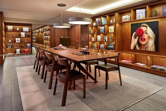 Building Photo - 1100 Biscayne Blvd