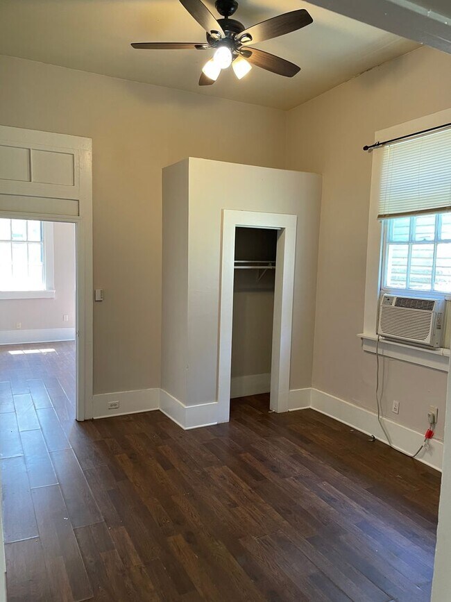 Building Photo - 2BD/1BA in Bayou St John