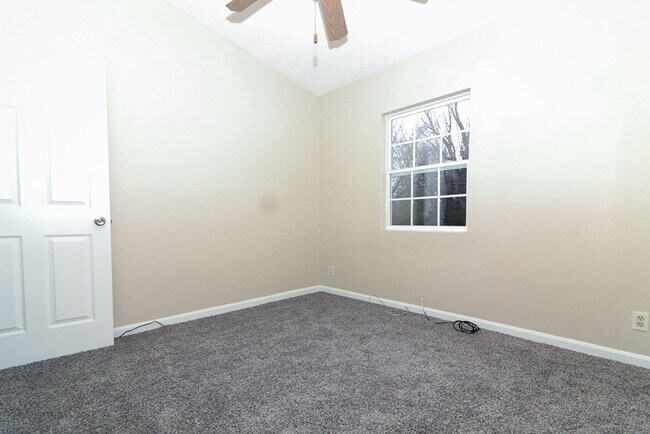 Building Photo - 407 Knox Ave