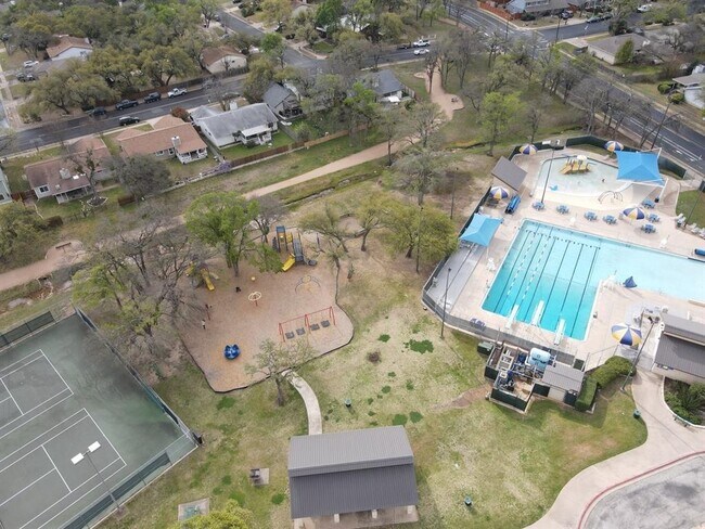 Building Photo - 11322 Bristle Oak Trail