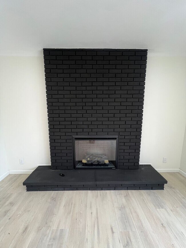 Building Photo - 1120 Gilbert Ave