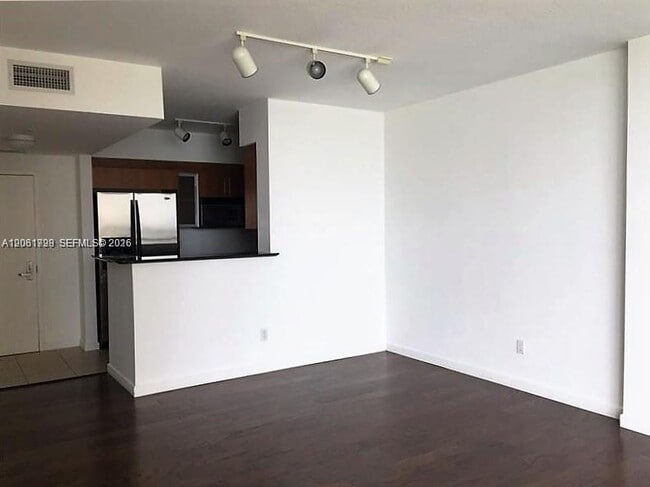 Building Photo - 335 S Biscayne Blvd