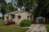 Building Photo - Two bedroom House in East Alton