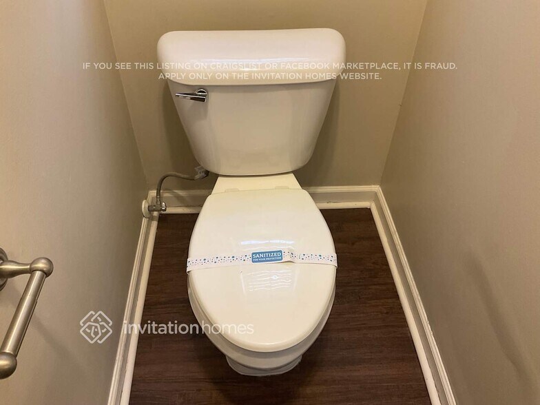 Building Photo - 660 Peachtree Trails Dr