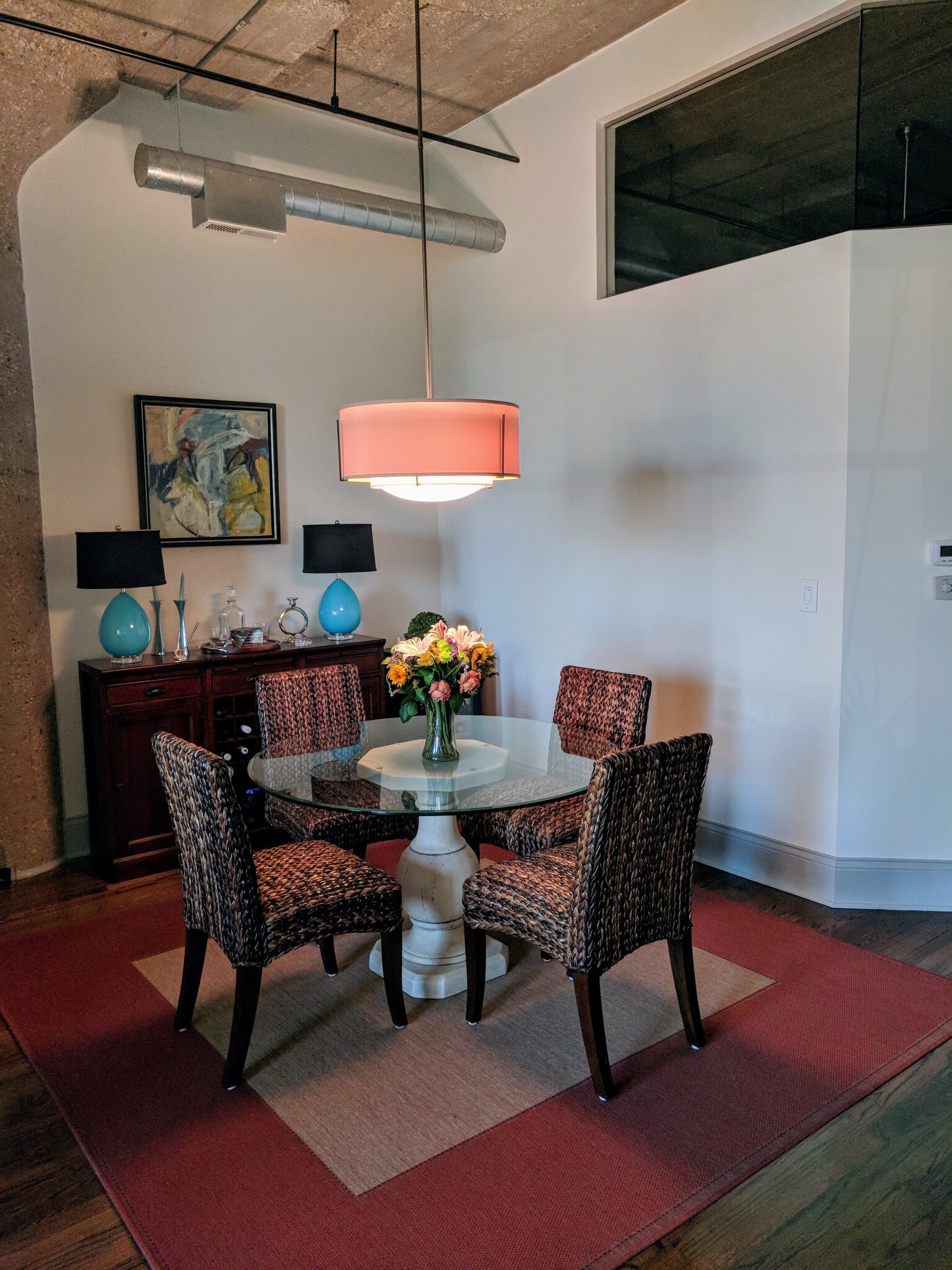 Dinning Room - 758 N Larrabee St