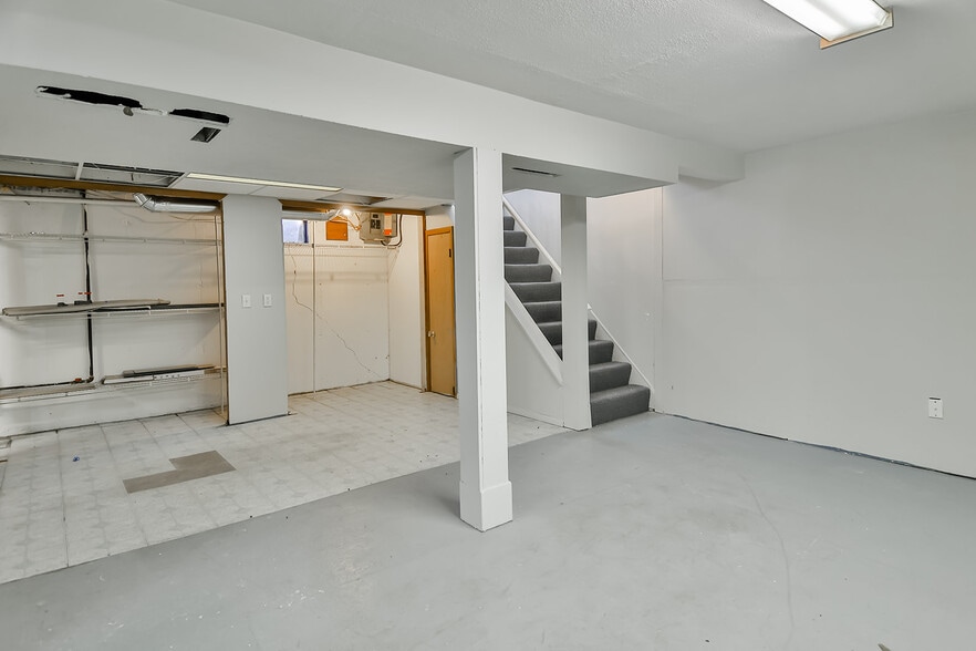 Building Photo - 1828 Juniper Ln