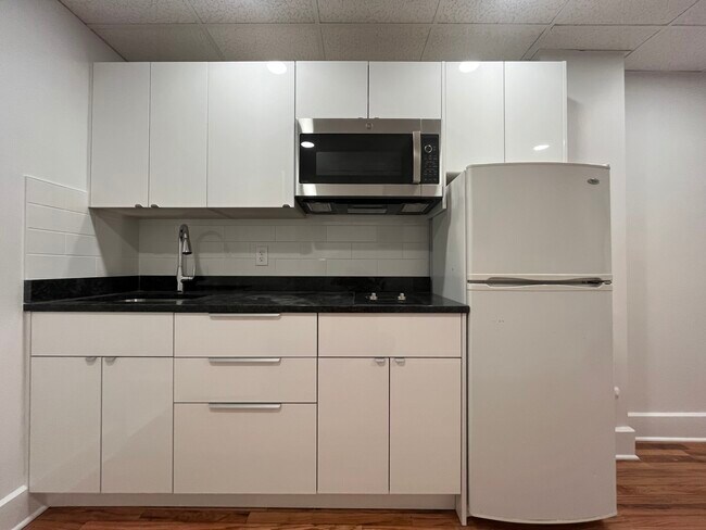 Building Photo - 501 Beacon St