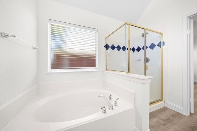 Building Photo - 6245 White Pine Dr