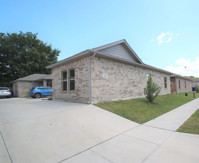 Building Photo - 209 Stewart Bend Ct