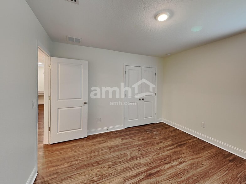 Building Photo - 6042 Little Blf Cir