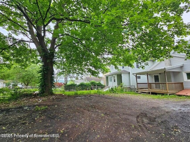 Building Photo - 58 Canaan St