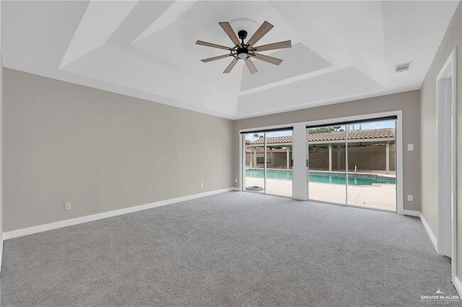 Building Photo - 9812 Las-Palmas Dr