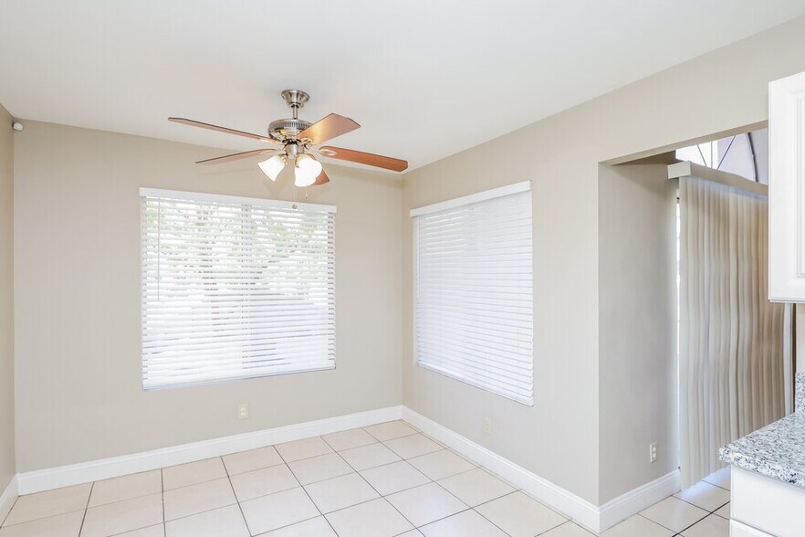 Building Photo - 109 Quiet Desert Ln