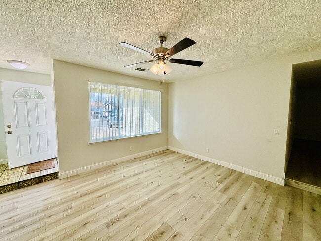 Building Photo - Beautifully Remodeled 3-Bedroom Home in Prime Los Banos Location!