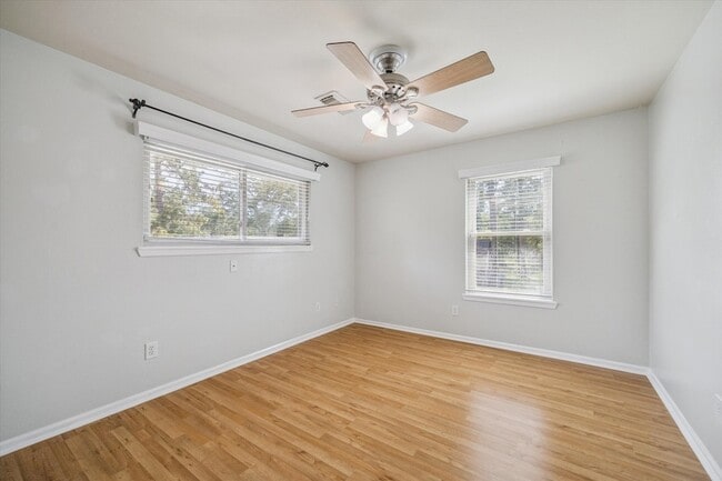 Building Photo - 1711 Chestnut Ridge Rd