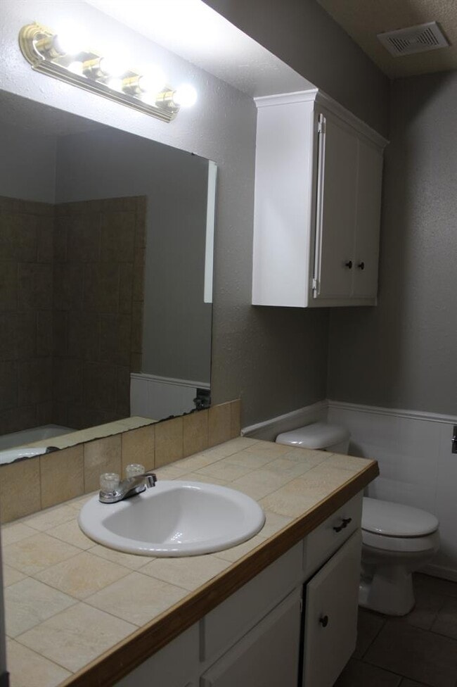 Building Photo - 4026 Parkwoods Ln