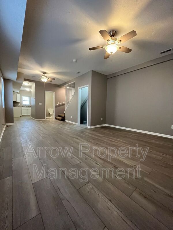 Building Photo - 1309 S 10th St