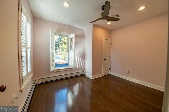 Building Photo - 35 Delaware Ave