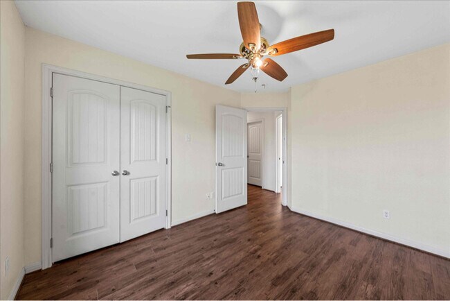 Building Photo - 204 Raven Ridge Ct