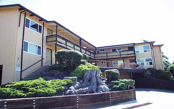 Building Photo - 128-130 Belle Ave