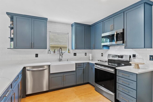 Building Photo - 722 Decker Prairie Dr