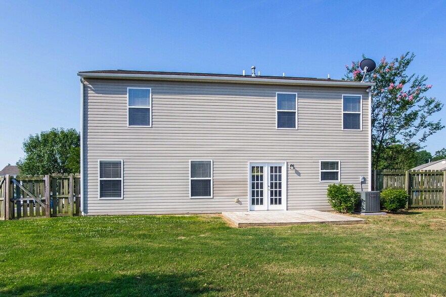 Building Photo - 1928 Slumber Oaks Ct