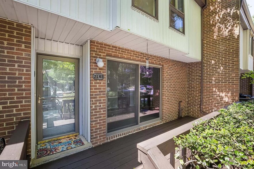 Building Photo - 2143 Colts Neck Ct