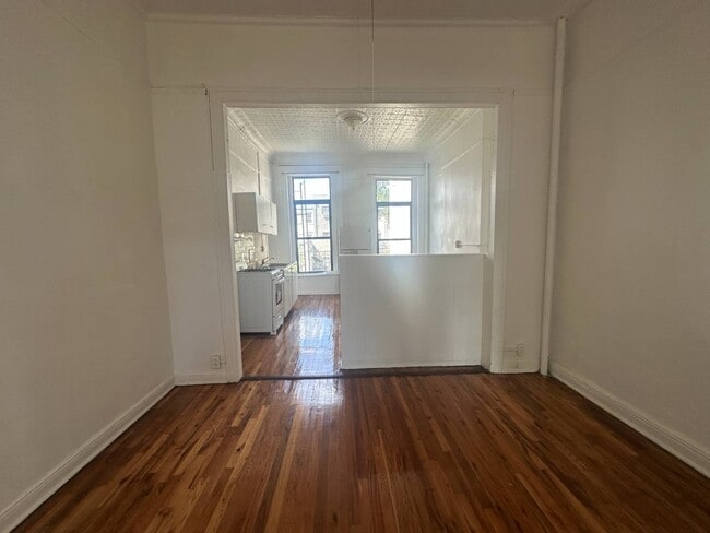 Building Photo - 33 Woodhull St