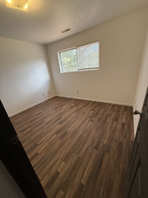 Building Photo - 2 bedroom 2 bath apartment for rent