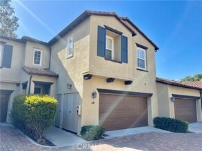 Building Photo - 140 Paseo Vista