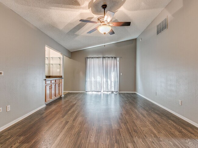 Building Photo - Fair Hill Duplex