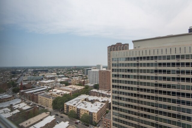 Building Photo - 3550 N Lake Shore Dr