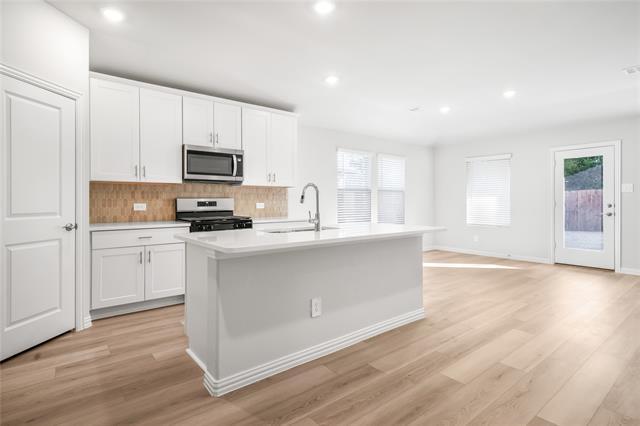 Building Photo - 521 Midnight Oak Dr