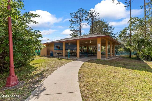 Building Photo - 16 Forest View Way