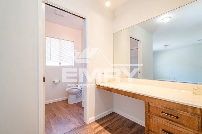 Building Photo - 4743 Levelside Ave