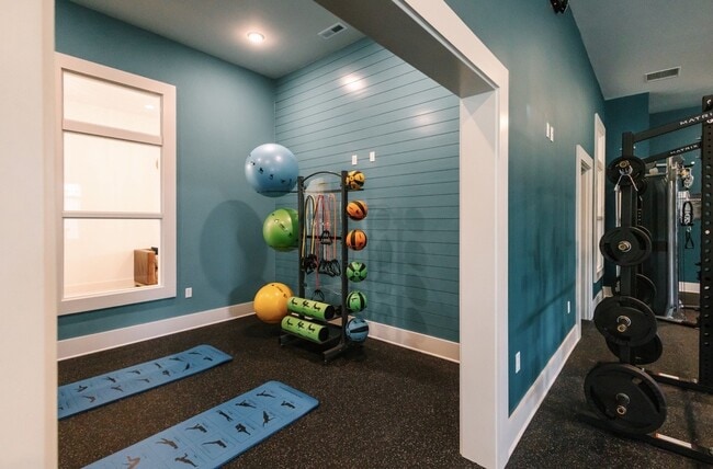 Building Photo - 2821 Yorkshire Moors Wy