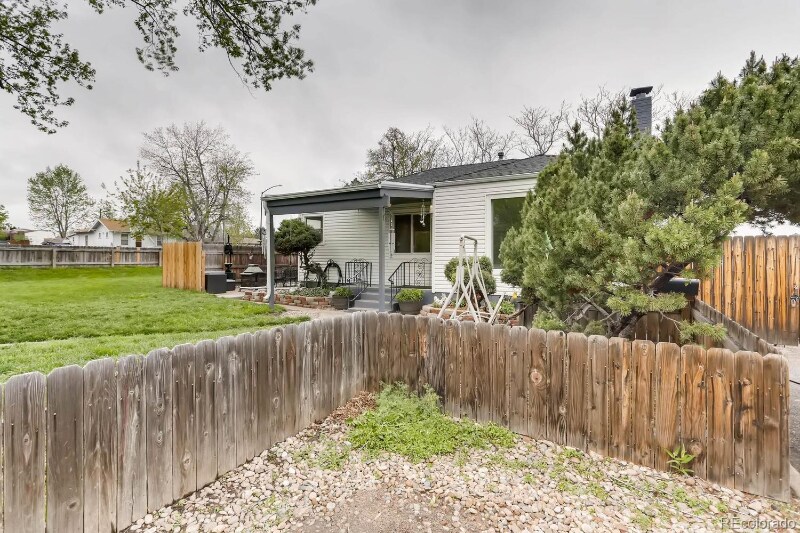 Building Photo - 5875 W 39th Ave