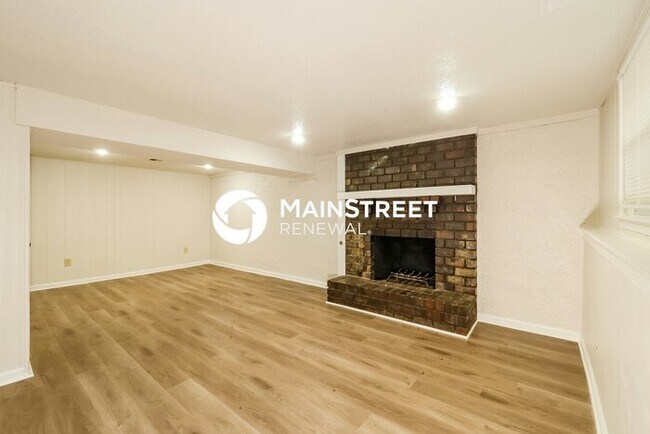 Building Photo - 3 Bedroom Pet-Friendly Home in Blue Spring...