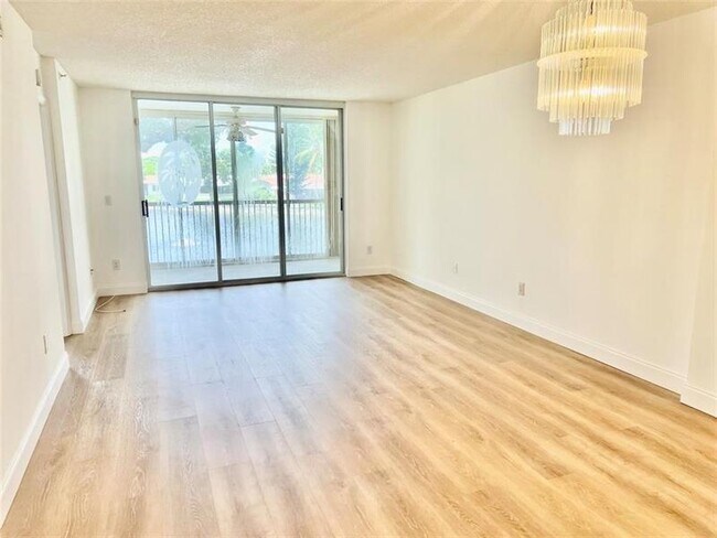 Building Photo - 9587 Weldon Cir